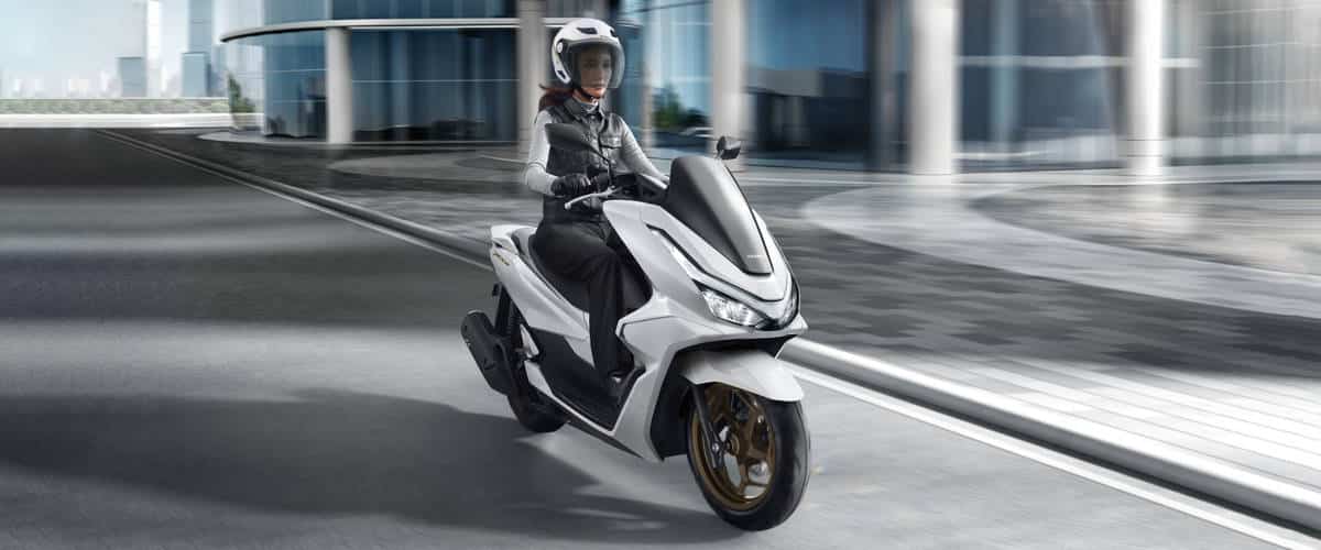photo carousel pcx 2025-3